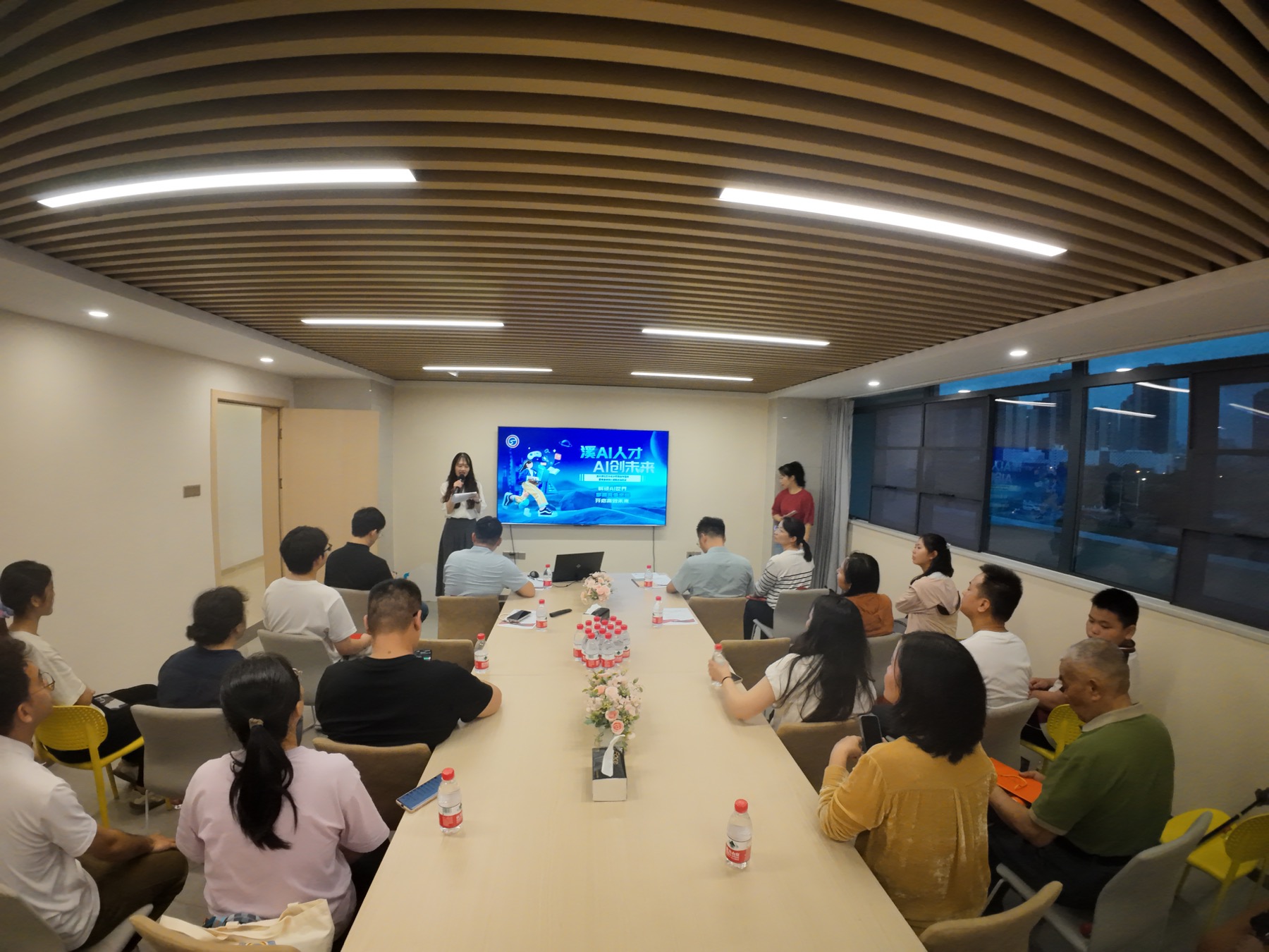 长大AI智创课堂社区课堂现场